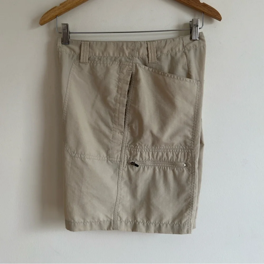 Patagonia || Woman’s tan Island Hopper Shorts size 10